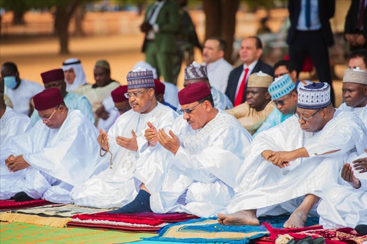 Croix Du Sud on X: Calendrier Ramadan 2020 pour la région de Niamey Suivez  les horaires des prières en ce mois béni. Faites une bonne action (sadaka)  en partageant cette publication pour